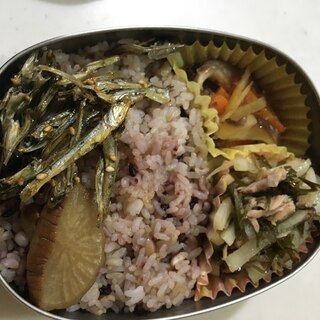 大根と昆布のとツナ缶煮